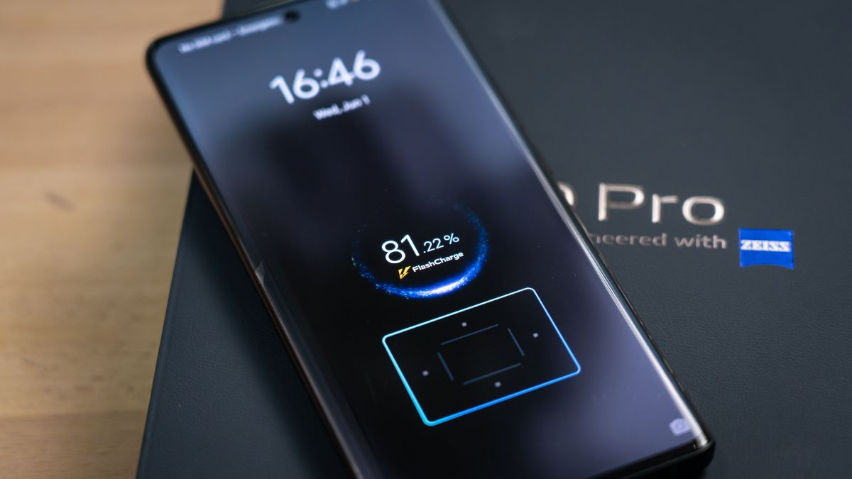 vivo-x90-pro-users-to-get-android-14-preview-in-india-starting-september-18-but-theres-a-catch